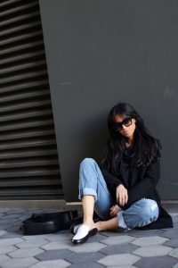 LA blogger Tania Sarin hat and mule slippers