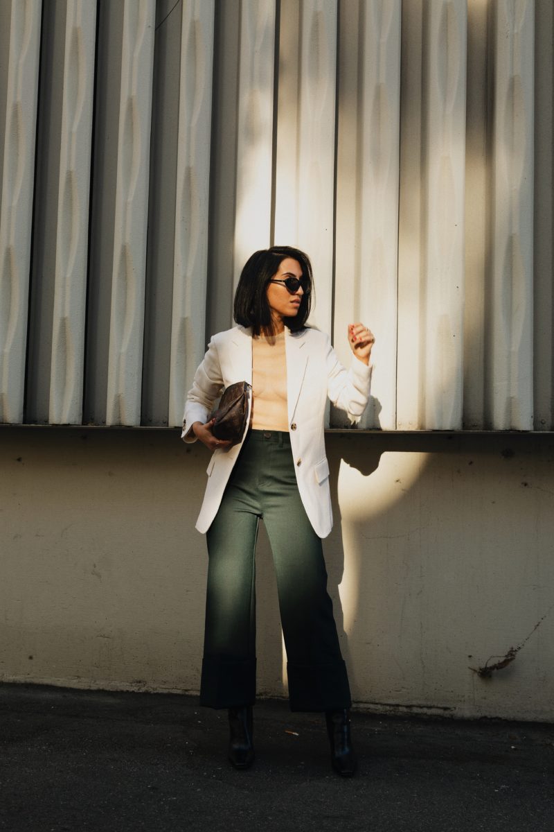 How To Layer in The Summer | TSARIN.COM | Green Trousers, White Blazer, Minimal Outfit, Minimal Style Blogger, Edgy Style Blogger